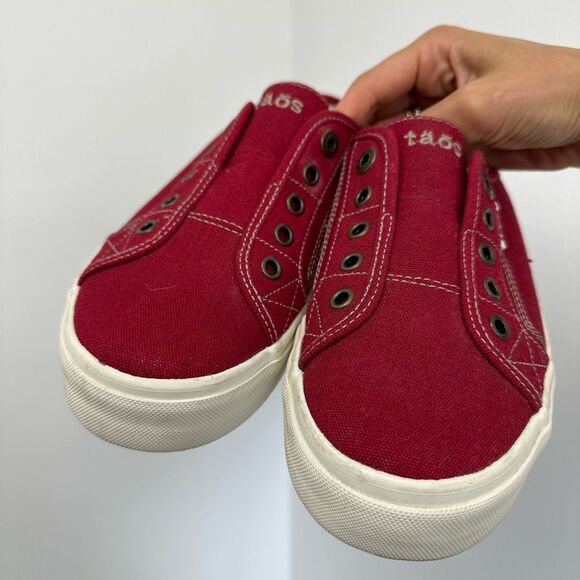Taos EZ Soul Red Canvas Slip On Mule Sneakers Size 9 - Picture 2 of 10